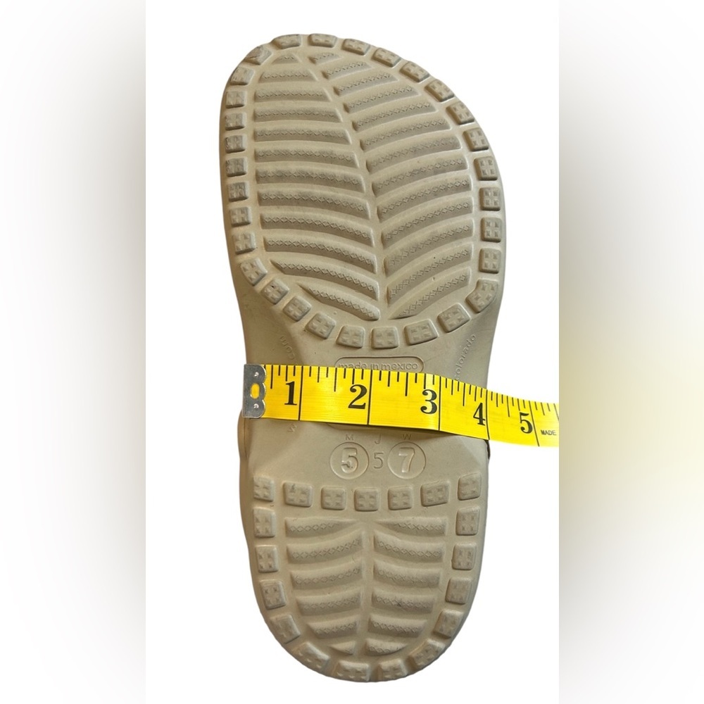 Crocs Classic Clogs Tan Khaki Size 7 Women / 5 Men EUC - Picture 9 of 12
